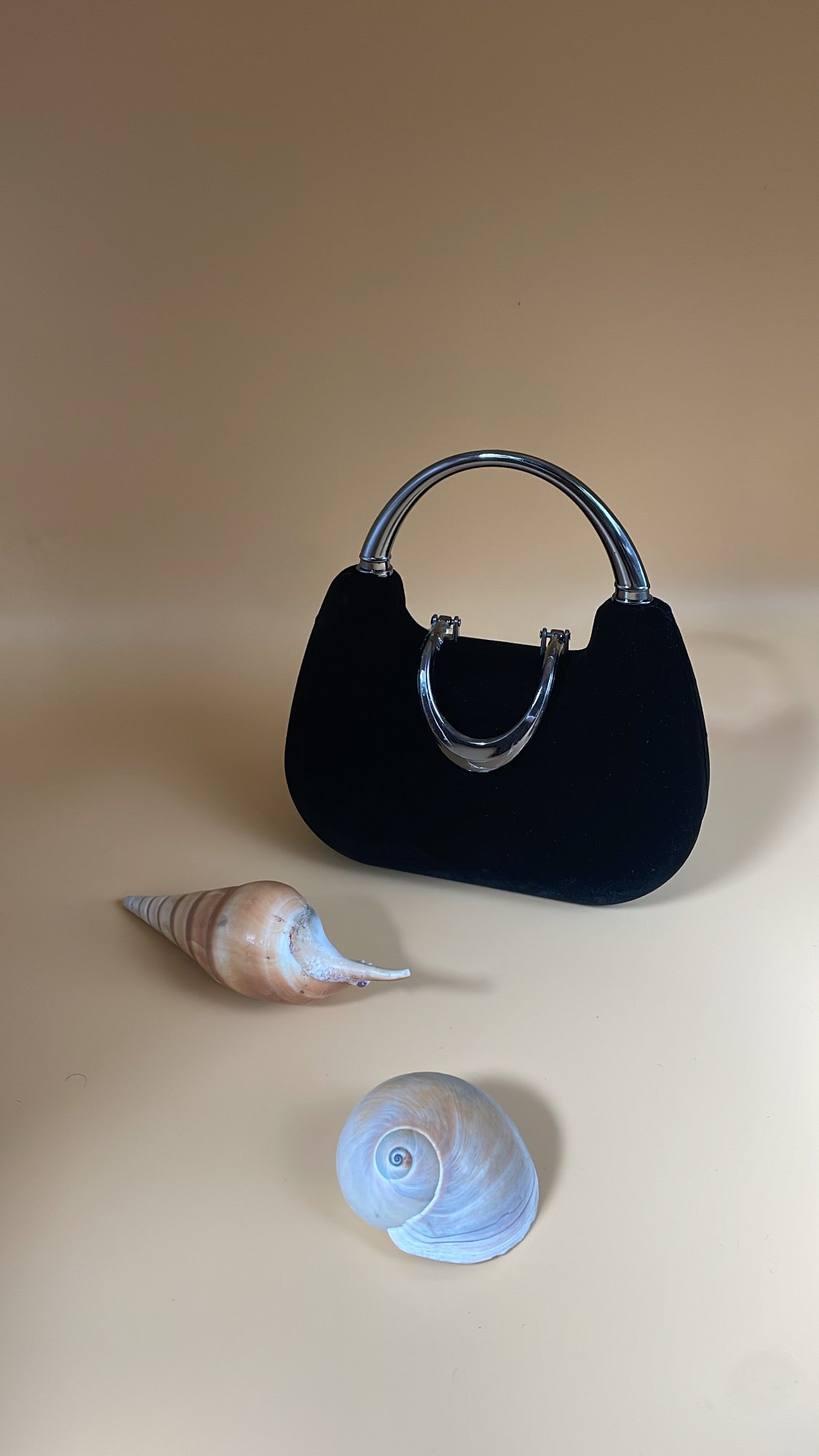 Midnight Aura – Black Velvet Clutch